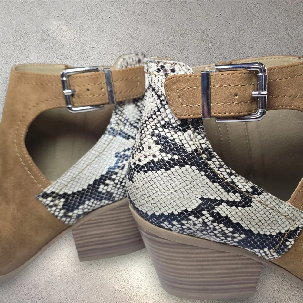 Seven Dials Queensbury Snake Embossed Bootie‎ Boots Size 10
